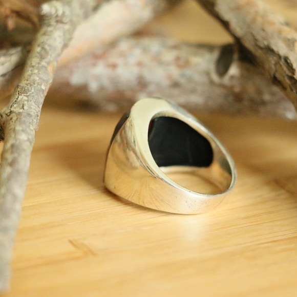 925 Sterling Silver Men's Ring With Red Cubic Zirc - Picture 6 of 8